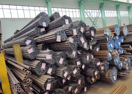 ISO 9001 Tubos de caldeira sem costura de aço Cabon com estabilidade organizacional