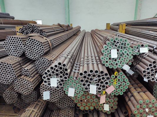 ASME Tubos laminados a quente de aço carbono Tubo de caldeira sem costura na estação da planta