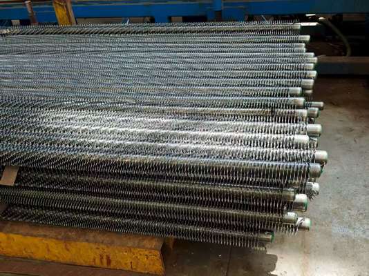 Tubo aletado de caldeira de alta eficiência para transferência de calor e anti-incrustação