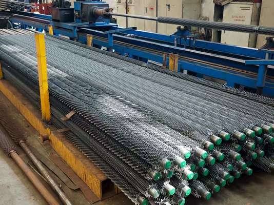 Tubo aletado de caldeira de alta eficiência para transferência de calor e anti-incrustação